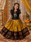 Gold / 19