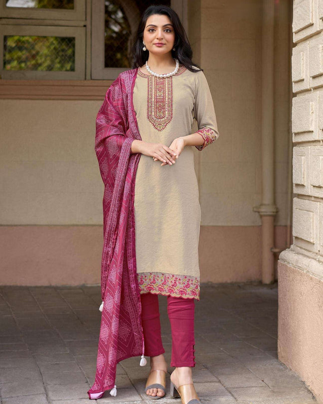 3 - Piece Kurtis Set | Viscose Weaving with Handwork & Thread Work | Bandhani Dupatta - Rosepetals Luxe