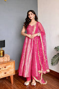 Pink / 38