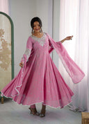 Pink / 38