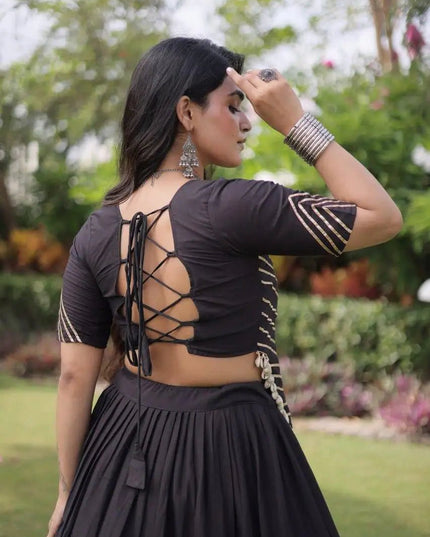 Kora Cotton Kutchi Patchwork Lehenga Choli Set | Navratri Garba Dandiya | 12 Metre Flare - Rosepetals Luxe