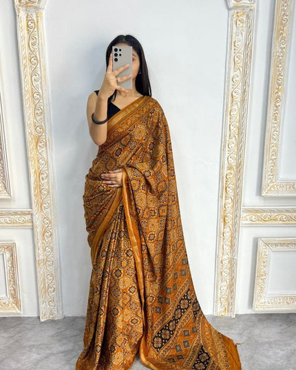 Mal Cotton Printed Saree with Contrast Border Lightweight Daily Wear Saree - Rosepetals Luxe