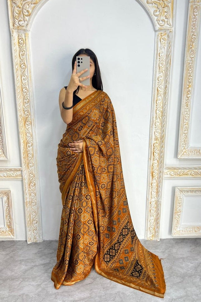 Mal Cotton Printed Saree with Contrast Border Lightweight Daily Wear Saree - Rosepetals Luxe