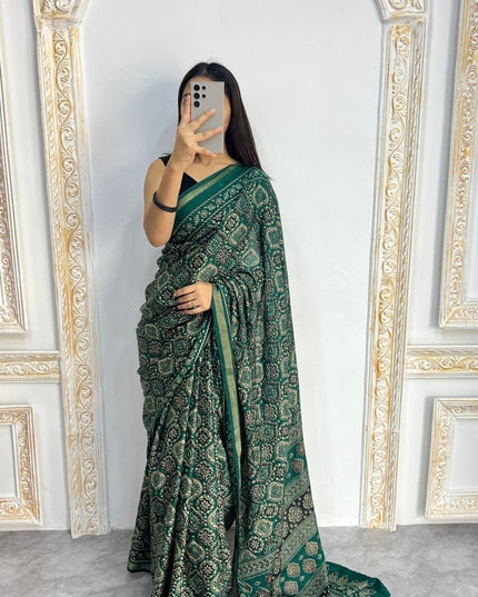 Mal Cotton Printed Saree with Contrast Border Lightweight Daily Wear Saree - Rosepetals Luxe