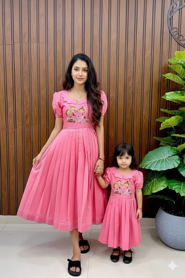 Mom & Daughter Beautiful Matching Combo Gown Set - Rosepetals Luxe