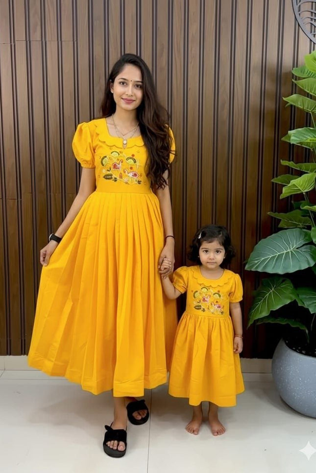 Mom & Daughter Beautiful Matching Combo Gown Set - Rosepetals Luxe