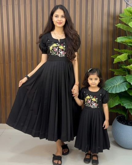 Mom & Daughter Beautiful Matching Combo Gown Set - Rosepetals Luxe
