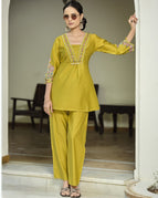 Yellow / 36