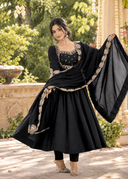 Black / 38