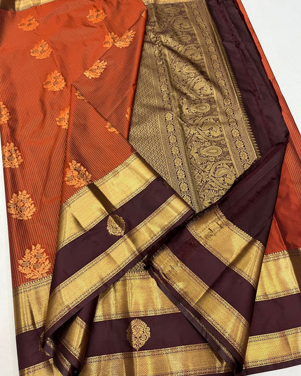 Vintage Vaira Oosi Designer Saree - Rosepetals Luxe