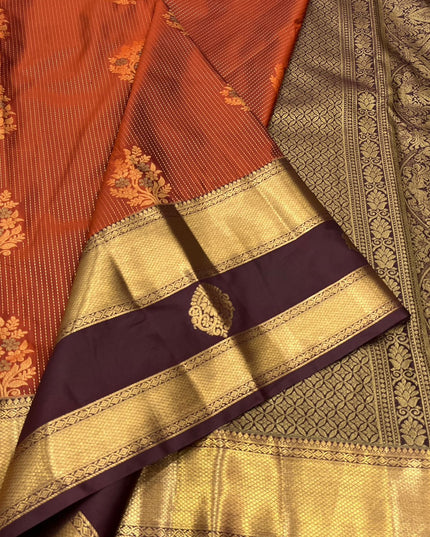 Vintage Vaira Oosi Designer Saree - Rosepetals Luxe