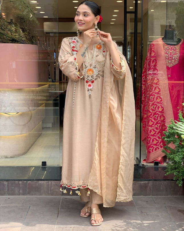 Women’s P.V. Chanderi Kurti Set with Embroidered Dupatta - Rosepetals Luxe
